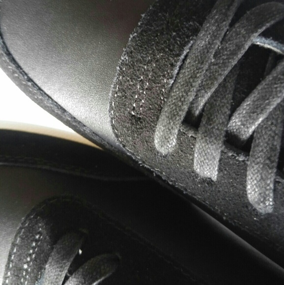 Shoes - Picture 6 of 8